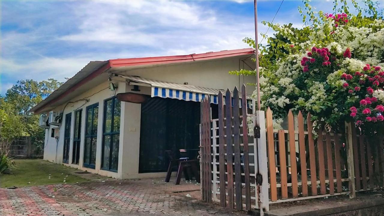 Chalet Ahaz, The Place Of Privacy With Outside Sitting Karjat Exteriör bild
